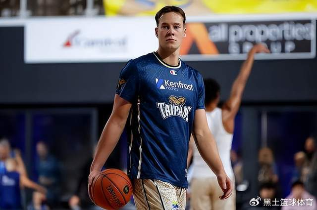 体育-拒绝摆烂！新疆男篮签下2米06顶级大外援，本赛季NBL场均砍18+7|门内加|劳森|朱旭航|吴冠希|李炎哲_新浪体育_新浪新闻