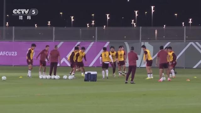 视频丨“尽自己最大努力去战斗！” U23国足决赛前最新备战情况