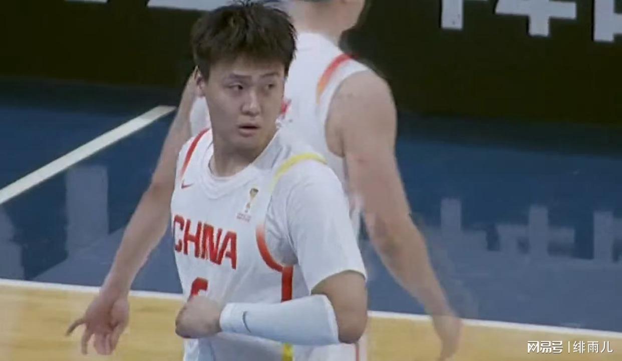 官方网站-6人将离队？男篮备战世预赛下一阶段，郭士强齐聚三大旅美王牌！