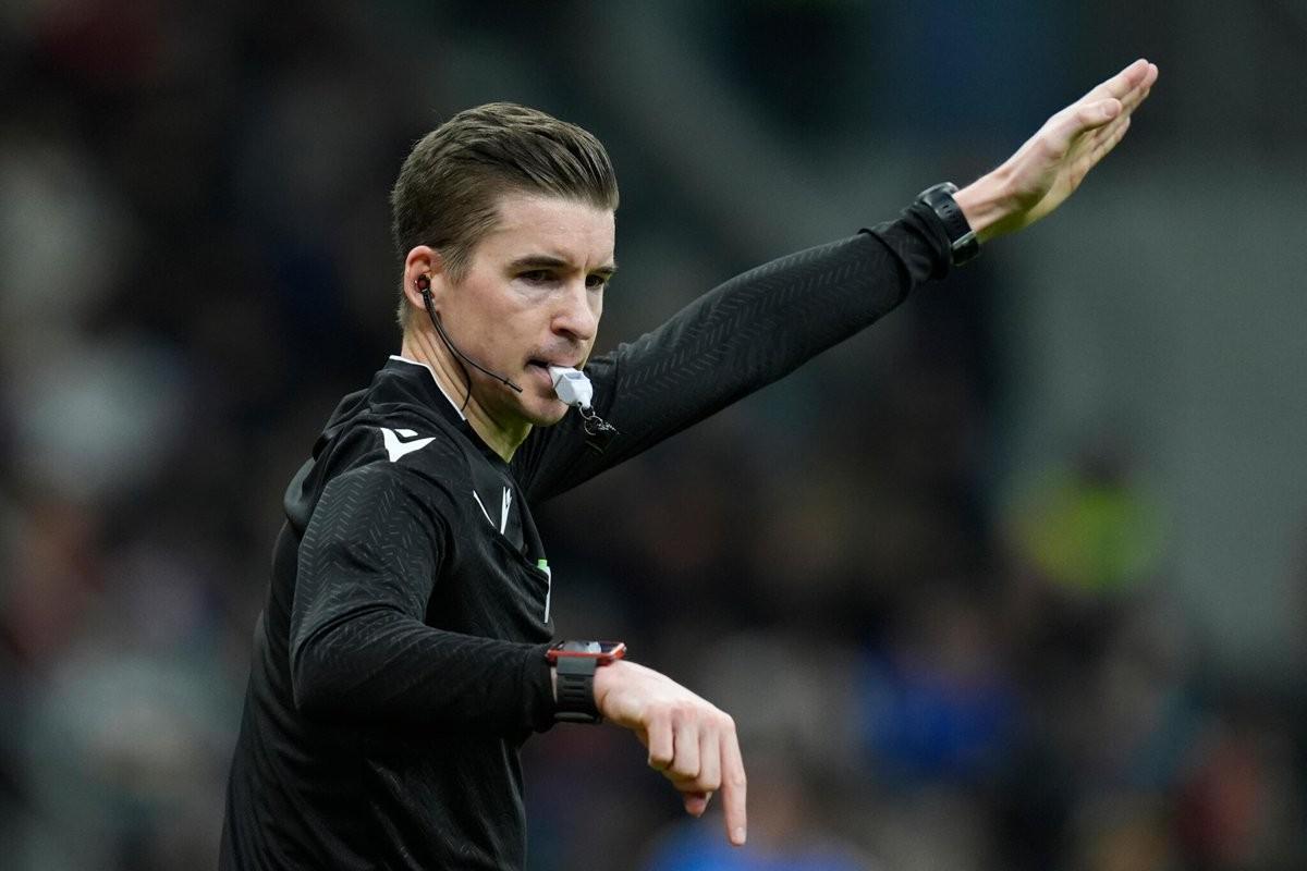 电竞-官方：法国裁判勒泰西耶将执法欧冠巴萨vs纽卡